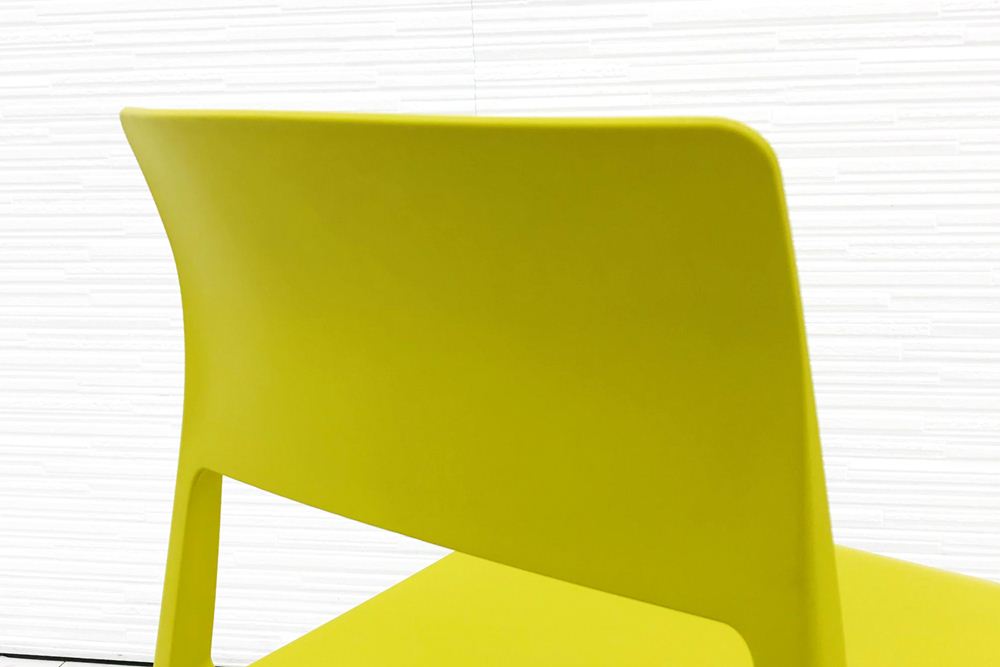 ヴィトラ Vitra Tip Ton ティプ トン ミーティングチェア 会議椅子 スタッキングチェア 中古オフィス家具 マスタードの画像