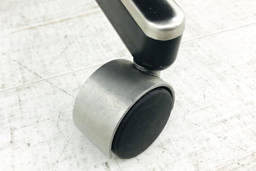 ポロックチェア Knoll ノール ノル 本皮 ブラック レザー 中古オフィス家具 役員チェア デザインチェアの画像