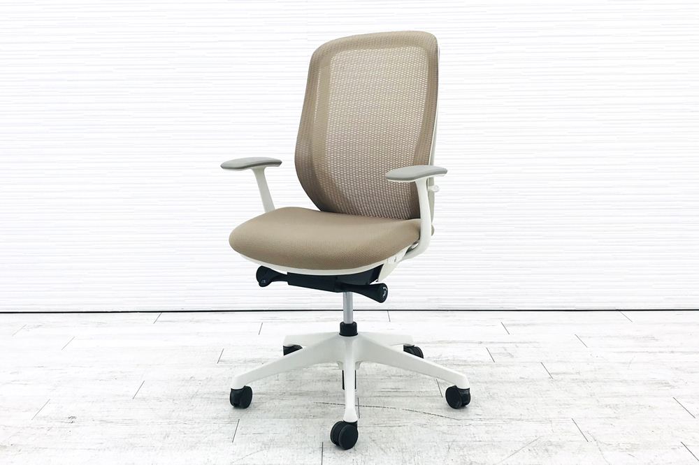 オカムラ シルフィーチェア 中古 2014年製 オフィスチェア ハイバック メッシュ デザインアーム 事務椅子 中古オフィス家具 ベージュ画像