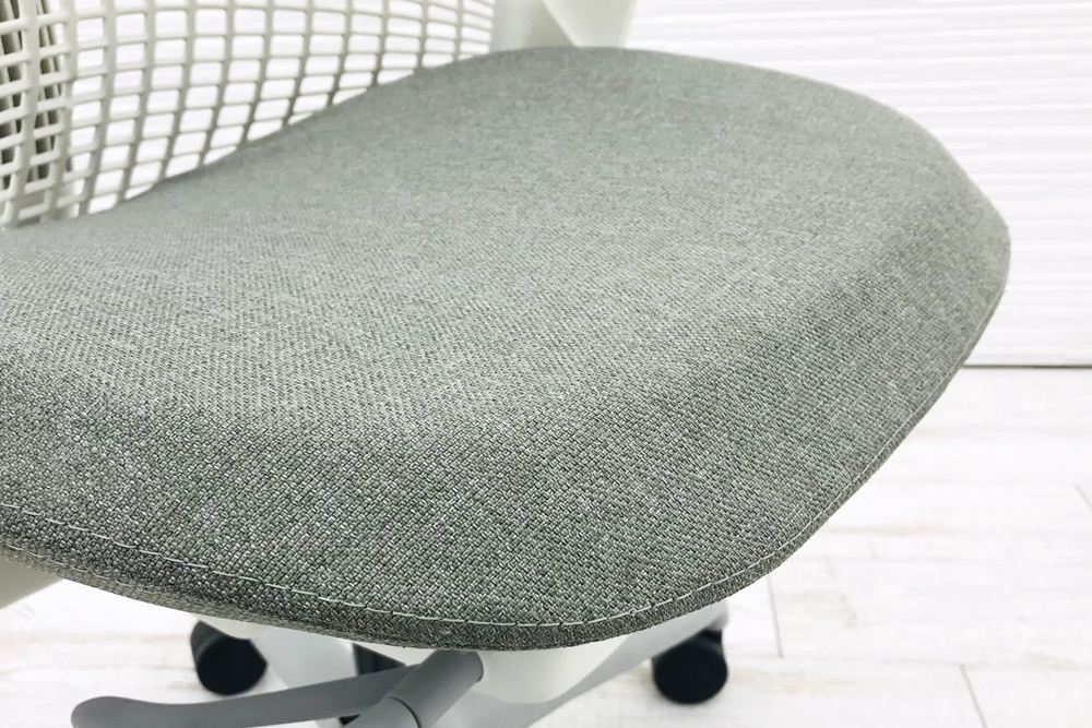 セイルチェア 2017年製 ハーマンミラー 中古チェア SAYL Chairs デザインチェア 中古オフィス家具 前傾チルト 可動肘 グレー画像