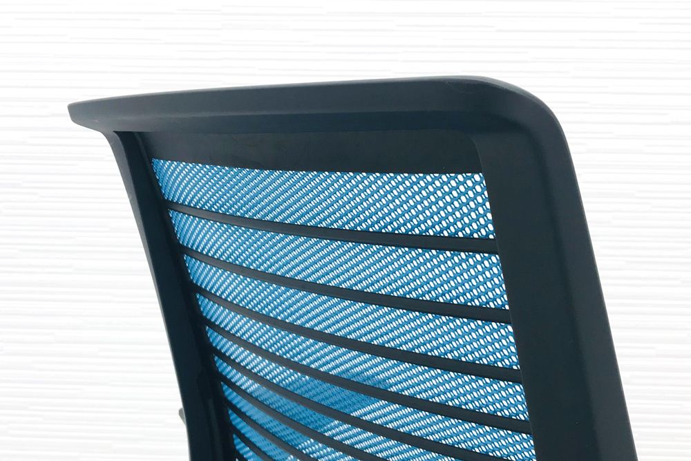 スチールケース シンクチェア 2016年製 中古 クッション メッシュ Steelcase Think 固定肘 中古オフィス家具 465A300 ブルー画像