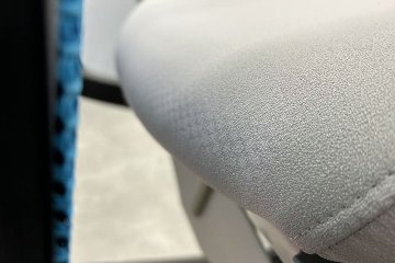 スチールケース シンクチェア 2016年製 中古 クッション メッシュ Steelcase Think 固定肘 中古オフィス家具 465A300 ブルーの画像