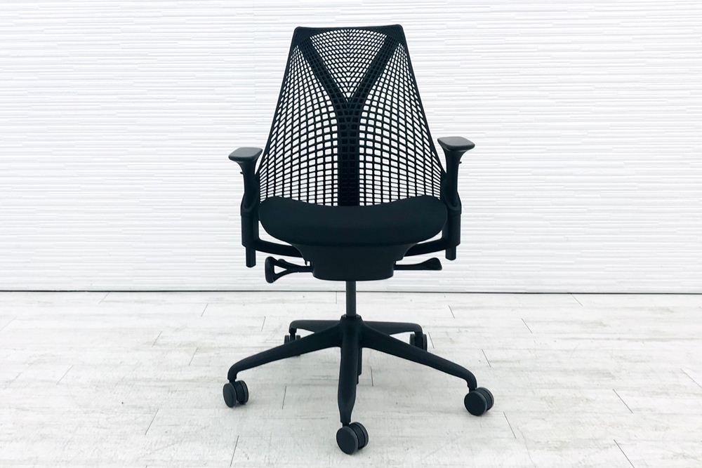 ハーマンミラー セイルチェア 中古 2019年製 SAYL Chairs デザインチェア 中古オフィス家具 可動肘 ブラック画像