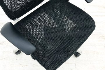 バロンチェア 2013年製 オカムラ エクストラハイバック メッシュ 可動肘 高機能チェア 中古オフィス家具 ブラック 可動ヘッドレスト画像
