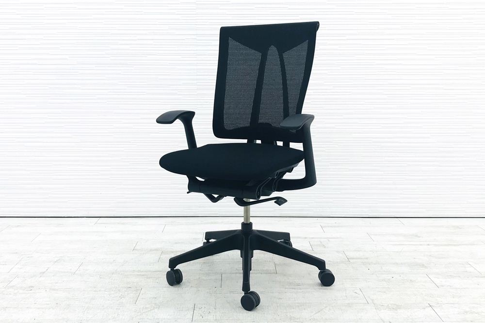 セレーオチェア (Celeeo) イトーキ 2019年製 中古 OAチェア オフィスチェア 中古オフィス家具 KF-570JB1-TTT1 ブラック画像