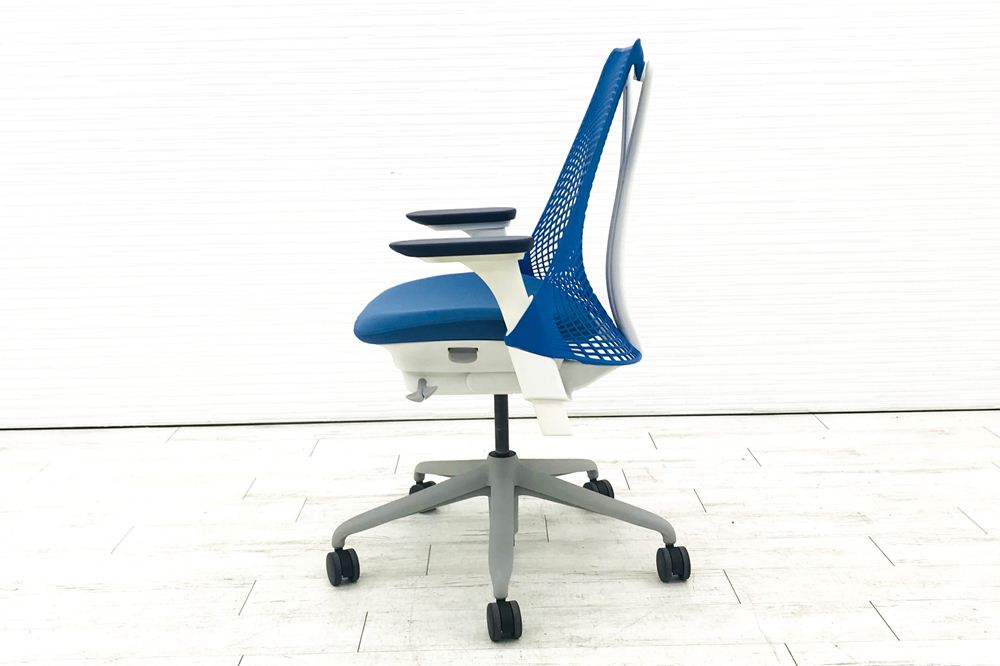 セイルチェア ハーマンミラー SAYL Chairs 中古 前傾チルト 可動肘 デザインチェア 中古オフィス家具 ブルー画像