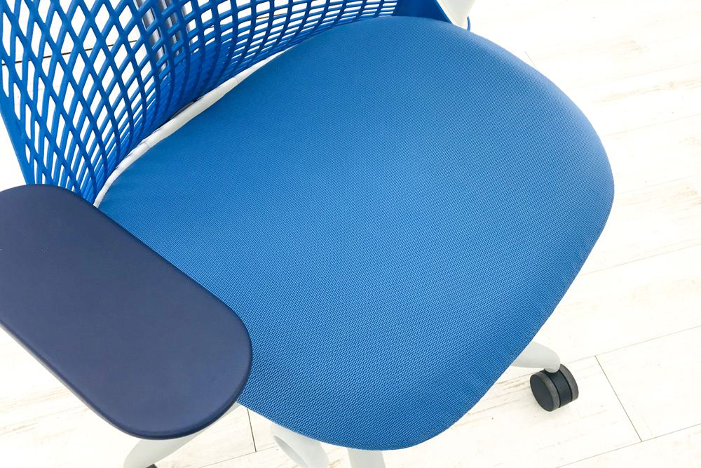 セイルチェア ハーマンミラー SAYL Chairs 中古 前傾チルト 可動肘 デザインチェア 中古オフィス家具 ブルー画像