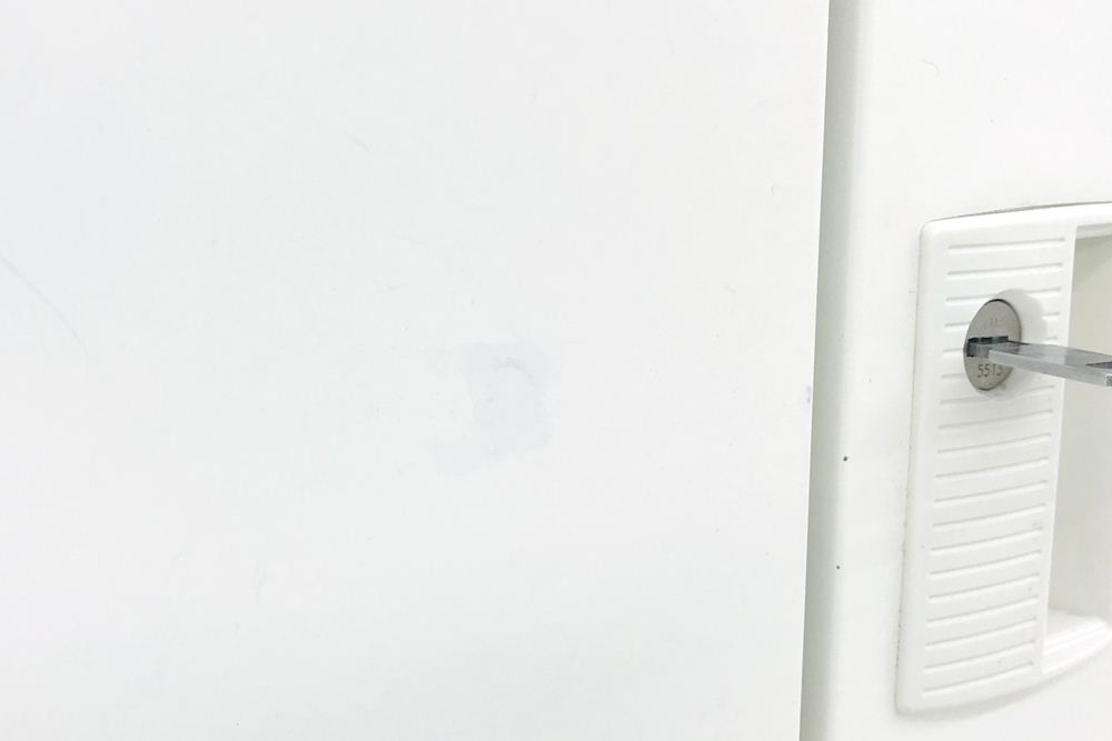 9人用 ロッカー 9人用ロッカー スチール 中古 オカムラ 中古ロッカー 収納家具 中古オフィス家具 ホワイト シリンダー錠 900/450/1790画像