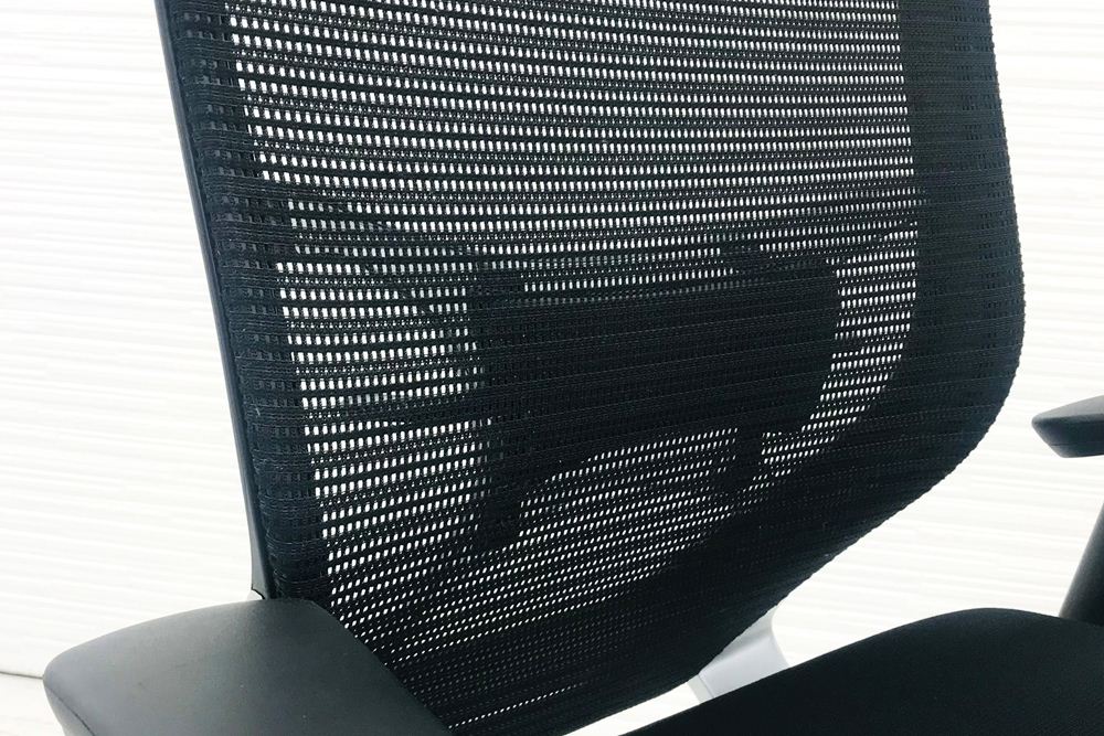 バロンチェア 2019年製 オカムラ 中古 ローバック シルバーフレーム クッション ランバーサポート 可動肘 中古オフィス家具 ブラック画像