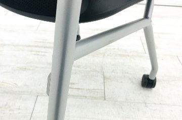 ルナチェア 【4脚セット】 オカムラ 2018年製 中古 ミーティングチェア 中古チェア 会議椅子 中古オフィス家具 81S1CA ブラック画像