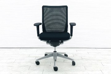 オカムラ コーラルチェア 2017年製 ミドルバック 中古 メッシュ 可動肘 中古オフィス家具 中古チェア 事務椅子 ブラック CQ81GR-FSH1画像