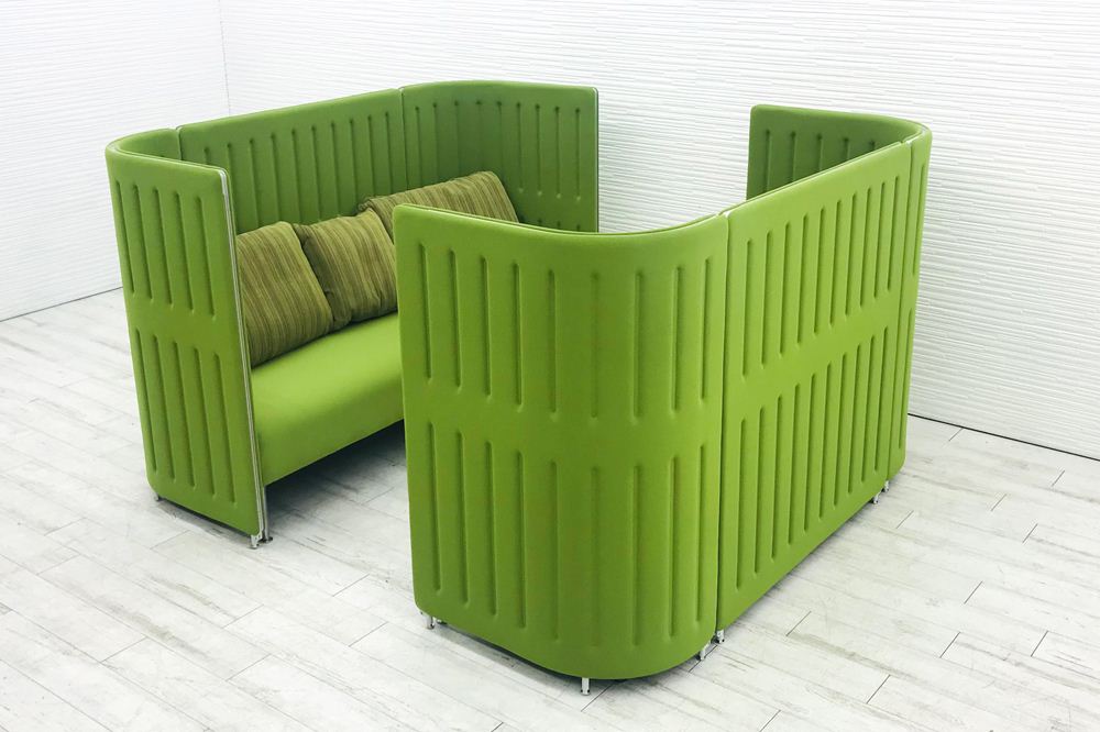 オカムラ マッフル ボックスミーティングセット ブースセット パーテーション パーティション 中古パーテーション 間仕切り ソファー グレープの画像