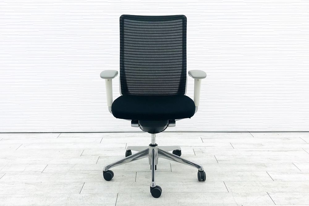 オカムラ コーラルチェア ハイバック 中古 メッシュ 可動肘 中古オフィス家具 中古チェア 事務椅子 ブラック CQ85BW-FSH1画像