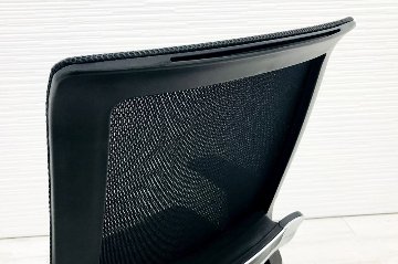 コクヨ エアフォート 2017年製 AIR FORT 中古チェア KOKUYO 背メッシュ クッション 可動肘 ブラック 中古事務椅子 中古オフィス家具画像