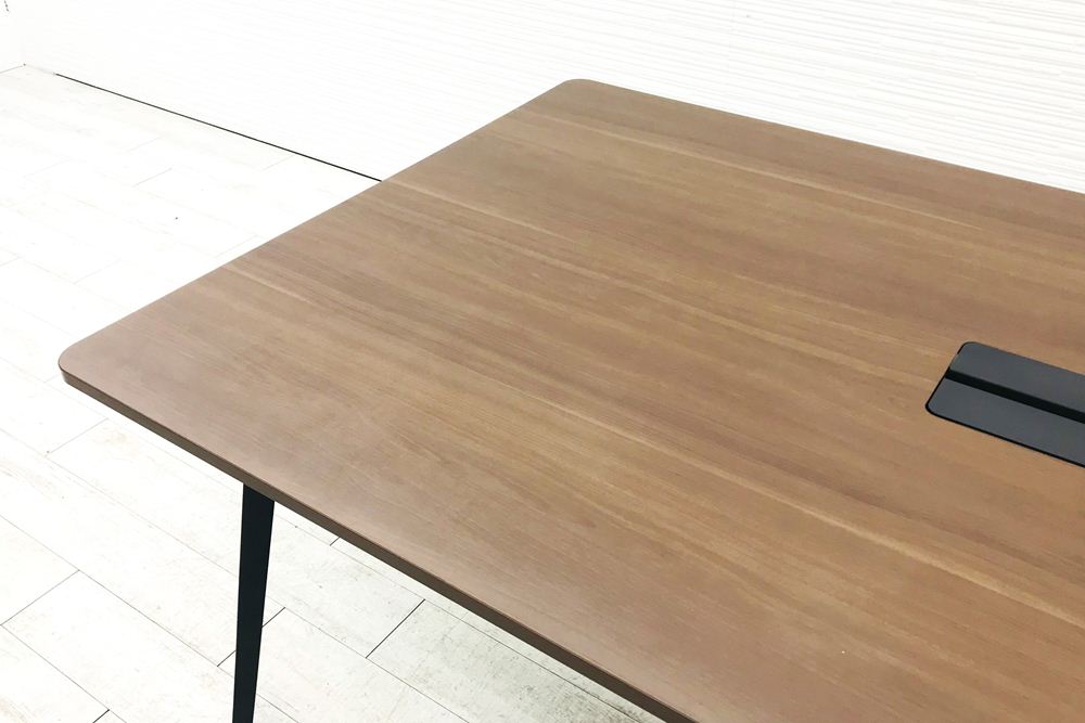 内田洋行 レムナ 2019年製 会議テーブル ミーティングテーブル 中古 W2100 幅2100 中古オフィス家具画像