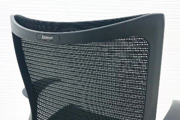 バロンチェア 2015年製 オカムラ 中古 ローバック シルバーフレーム メッシュ バロン デザインアーム 固定肘 中古オフィス家具 ブラック画像