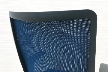 フルーエントチェア 2017年製 中古 オカムラ Fluent 中古オフィス家具 オフィスチェア クッション ハイバック 可動肘 ミディアムブルーの画像