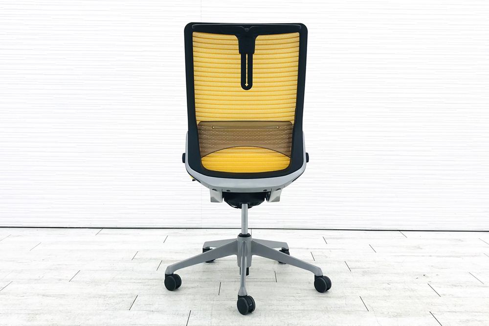 オカムラ コーラルチェア 2019年製 ハイバック 中古 メッシュ 肘無 中古オフィス家具 事務椅子 OAチェア マンゴーイエロー CQ36GS-FSH6画像