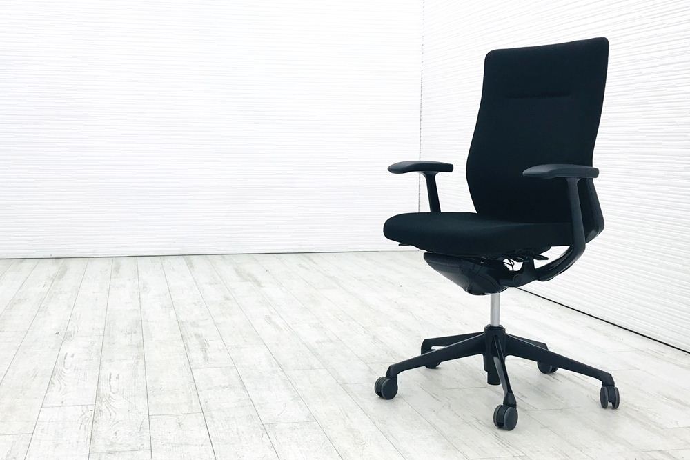 オカムラ コーラルチェア ハイバック 中古 メッシュ 固定肘 中古オフィス家具 中古チェア 事務椅子 OAチェア ブラック CQ47MR-FSF1画像