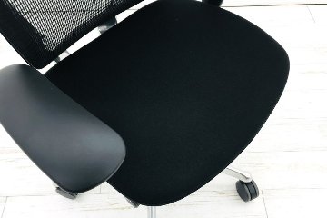 オカムラ コンテッサセコンダ コンテッサチェア 2018年製 中古 高機能チェア 中古オフィス家具 座クッション ブラック画像