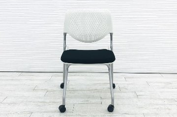 オカムラ ルナチェア 2017年製 中古 ミーティングチェア 中古チェア 会議椅子 中古オフィス家具 81S1AA ブラック画像
