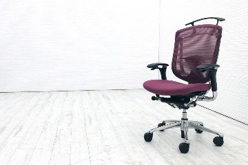 コンテッサチェア オカムラ 中古 コンテッサ メッシュ ポリッシュフレーム 可動肘 中古オフィス家具 高機能チェア パープルの画像