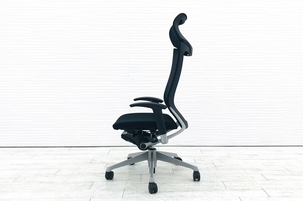 バロンチェア エクストラハイバック ブラック 2016年製 オカムラ 中古 中古オフィス家具 可動肘 大型ヘッドレスト画像