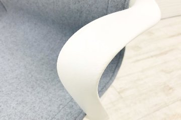 ハーマンミラー セトゥーチェア 中古 2018年製 Setu Chair マルチパーパスチェア ５本脚タイプ リボンアーム グレー系色の画像