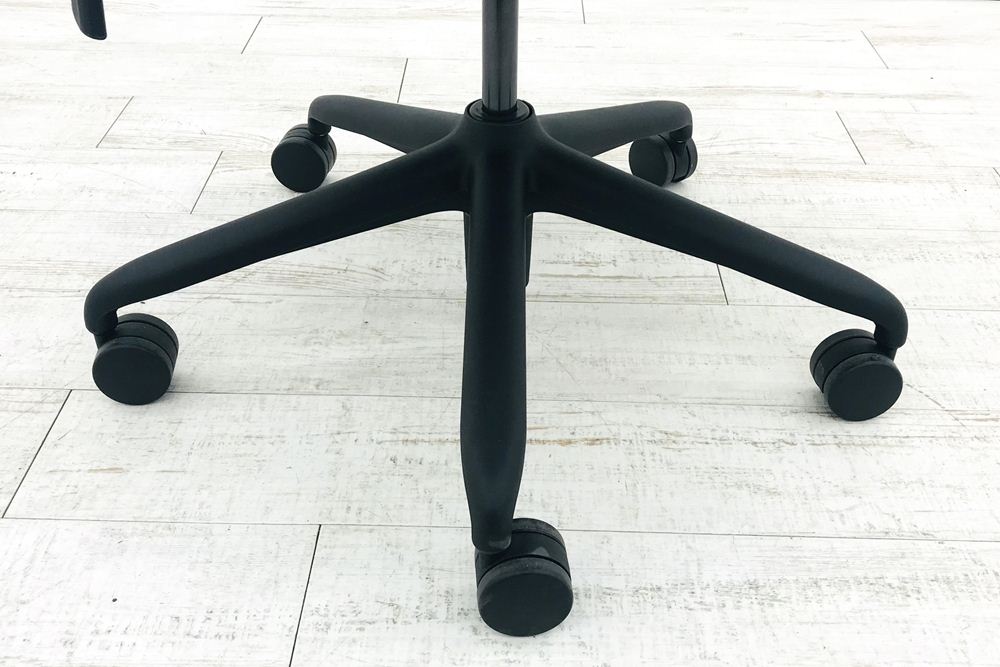 ハーマンミラー セイルチェア 中古 2018年製  SAYL Chairs フルアジャスタブルアーム 中古オフィス家具 可動肘 ミドルバック ブラック画像