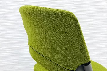 オカムラ リータチェア 中古 2020年製 LITA ミーティングチェア スタッキングチェア ネスティングチェア 会議椅子 パイプ椅子 イエローグリーン画像