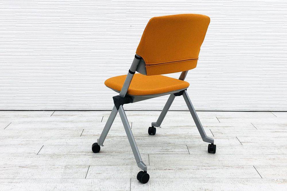 オカムラ リータチェア 中古 2020年製 LITA ミーティングチェア スタッキングチェア ネスティングチェア 会議椅子 パイプ椅子 アプリコット画像