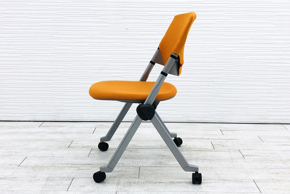 オカムラ リータチェア 中古 2020年製 LITA ミーティングチェア スタッキングチェア ネスティングチェア 会議椅子 パイプ椅子 アプリコット画像