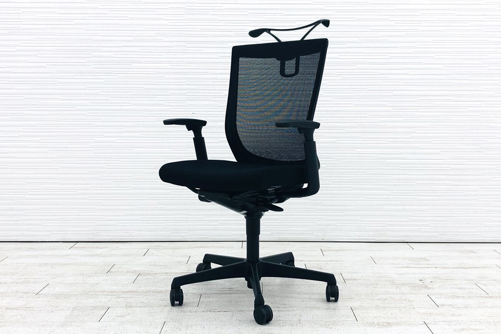 オカムラ エスクードチェア 中古 2015年製 エスクード 事務椅子 中古オフィス家具 OKAMURA 可動肘 ハイバック C498ZR-FHB1 ブラックの画像