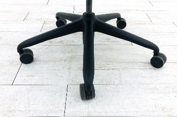 セイルチェア 2020年製 中古 ハーマンミラー ミドルバックメッシュ SAYL Chairs デザインチェア 中古オフィス家具 可動肘 グリーンの画像
