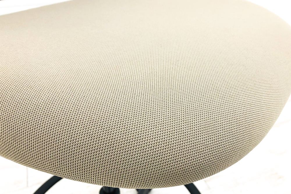 スチールケース コビスツール ハイチェア 中古 スツール Steelcase Think 可動肘 中古オフィス家具 434711 ベージュ画像