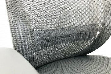 オカムラ シルフィーチェア 2019年製 ハイバック 可動肘 中古チェア Sylphy クッション 中古オフィス家具 C686XZ-FMR3 ライトグレー画像