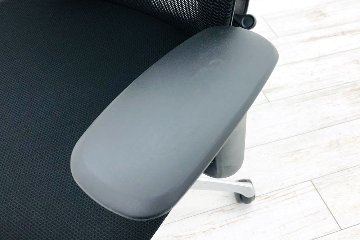 オカムラ シルフィーチェア 2018年製 ハイバック 可動肘 中古チェア Sylphy クッション 中古オフィス家具 C686BS-FMP1 ブラック画像