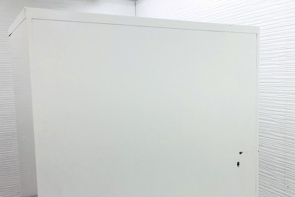 オカムラ 縦型ロッカー 中古 6人用ロッカー スチールロッカー 収納家具 中古オフィス家具 ホワイト シリンダー錠 900/515/1790画像