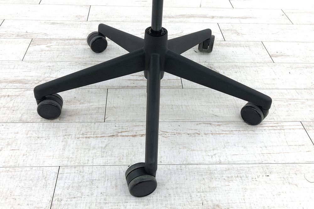 スチールケース リープチェア V2 中古 クッション Steelcase Leap 中古オフィス家具 OAチェア レッド 46216179の画像