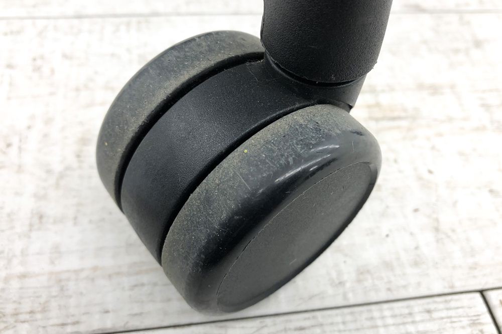 スチールケース リープチェア V2 中古 クッション Steelcase Leap 中古オフィス家具 OAチェア レッド 46216179の画像