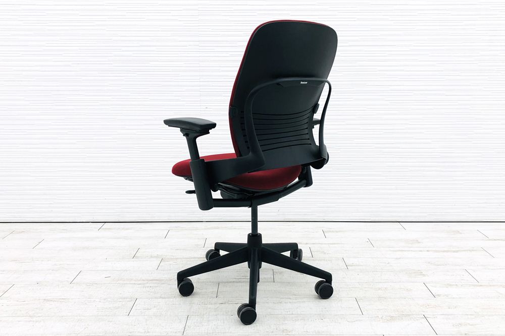 スチールケース リープチェア V2 中古 クッション Steelcase Leap 中古オフィス家具 OAチェア レッド 46216179の画像