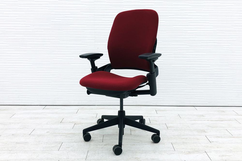 スチールケース リープチェア V2 中古 クッション Steelcase Leap 中古オフィス家具 OAチェア レッド 46216179の画像