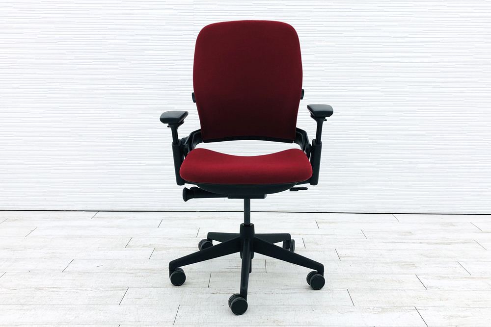 スチールケース リープチェア V2 中古 クッション Steelcase Leap 中古オフィス家具 OAチェア レッド 46216179の画像