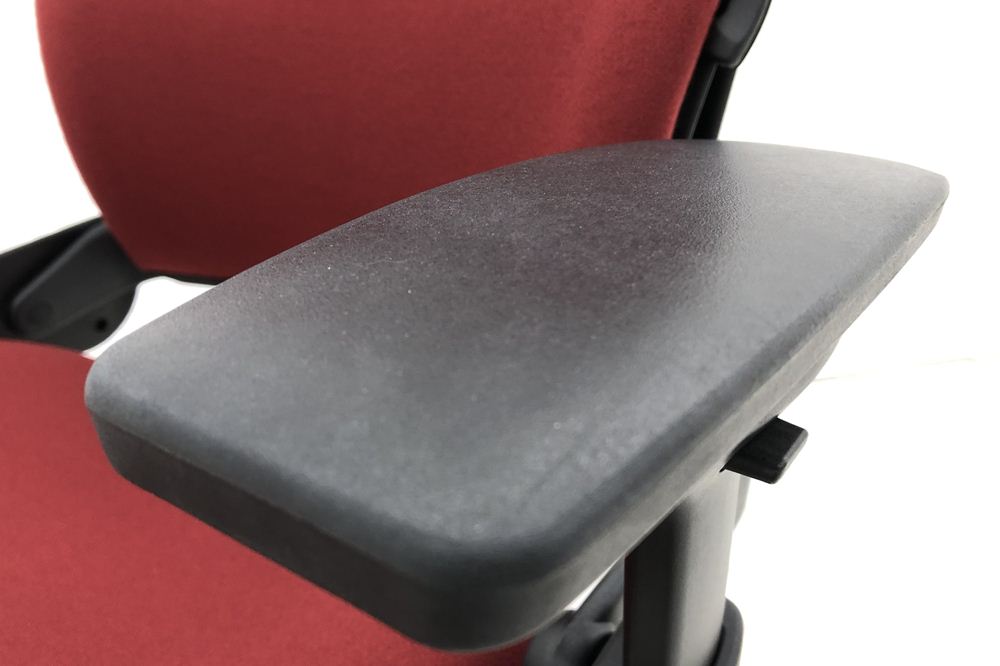 スチールケース リープチェア V2 中古 クッション Steelcase Leap 中古オフィス家具 OAチェア レッド 46216179の画像