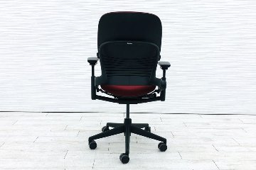 スチールケース リープチェア V2 中古 クッション Steelcase Leap 中古オフィス家具 OAチェア レッド 46216179の画像