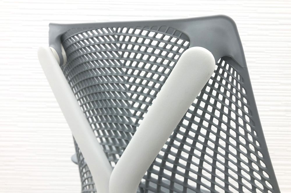 セイルチェア 2017年製 中古 ハーマンミラー ミドルバックメッシュ SAYL Chairs デザインチェア 中古オフィス家具 可動肘 グレー画像