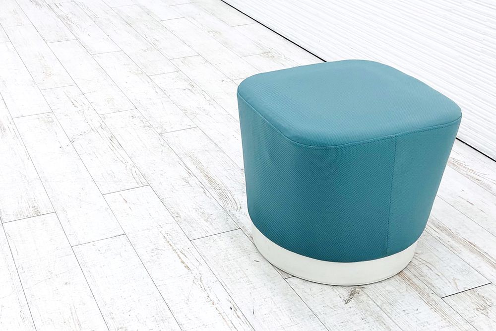 オカムラ メロウ 中古 ミーティングチェア 多目的チェア スツール MS78AS-F002 セージ 中古オフィス家具の画像