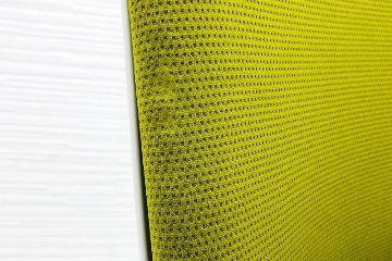 ウィザード2 ローバック 中古 2016年製 コクヨ ウィザードチェア クッション 可動肘 中古事務椅子 中古オフィス家具 ハンガー付 CRS-G1820 ライトオリーブ画像