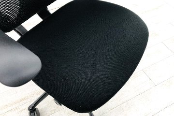 オカムラ コンテッサチェア 中古 2016年製 コンテッサ クッション 高機能チェア 中古オフィス家具 ブラックフレーム ブラック CM32BB画像