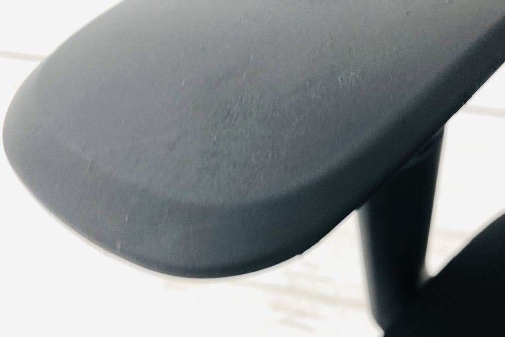 オカムラ シルフィーチェア 中古 2019年製 ハイバック 可動肘 中古チェア Sylphy メッシュ 中古オフィス家具 C685XR-FMP1 ブラック画像